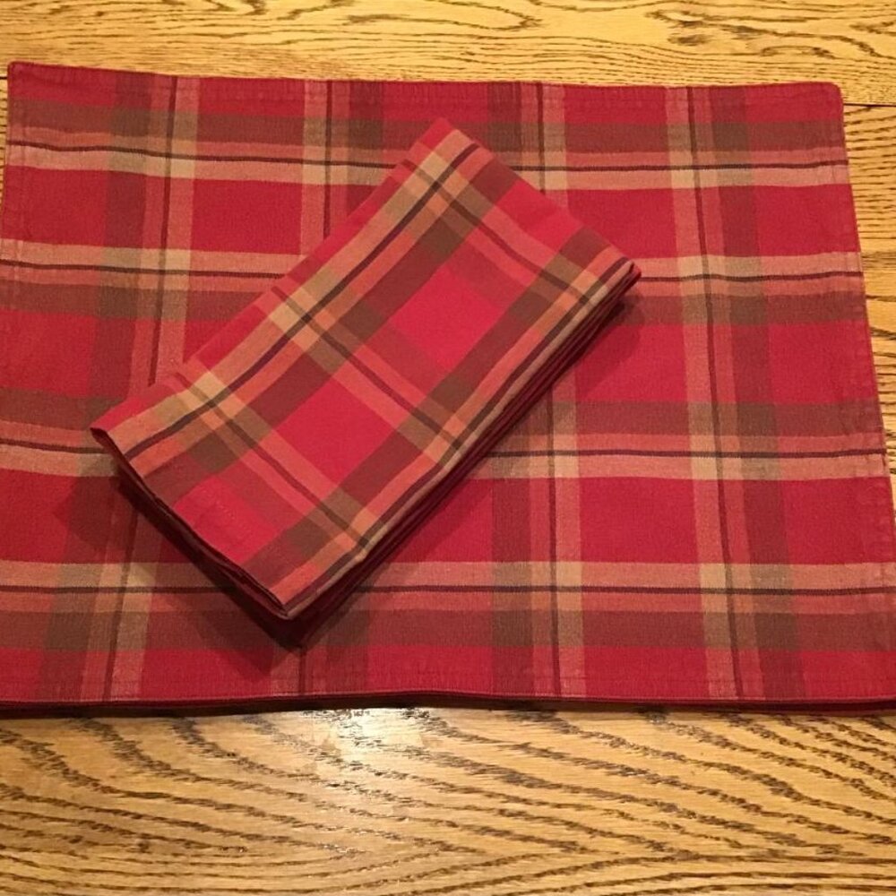Crate and Barrel Placemats and Napkins 4 Each Sinclair Cranberry Plaid Farmhouse - Picture 2 of 5